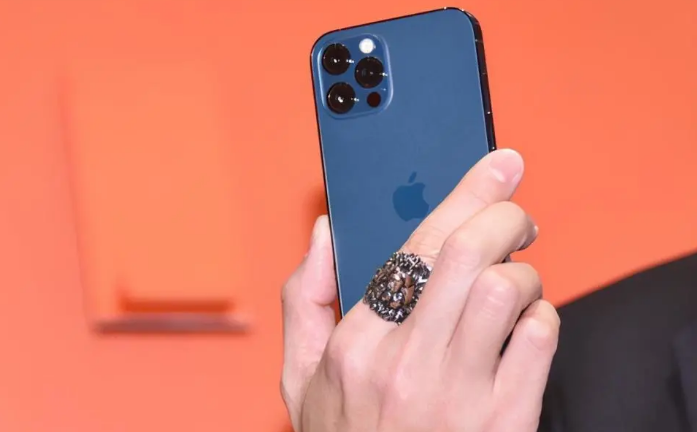 云和苹果手机维修分享iPhone12系列重启方法教程 